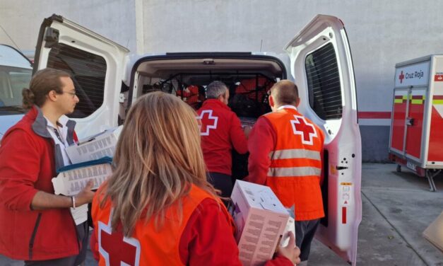 Rioseco, presente en un grupo de voluntarios de Cruz Roja que pone rumbo a la Comunidad Valenciana