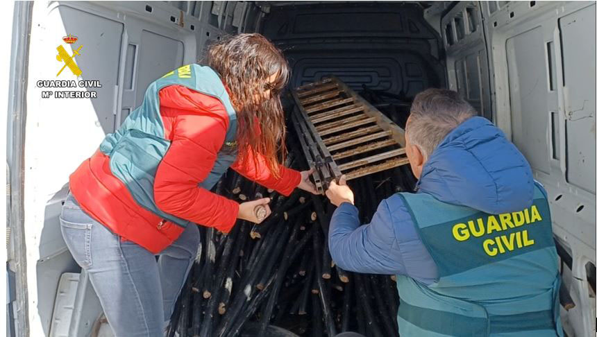 La Guardia Civil desarticula un grupo criminal que sustraía cable aéreo de cobre en Peñaflor de Hornija y Castromonte