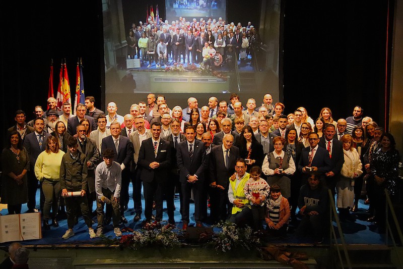 Medina de Rioseco homenajea la solidaridad en el Acto Institucional con motivo de la Constitución